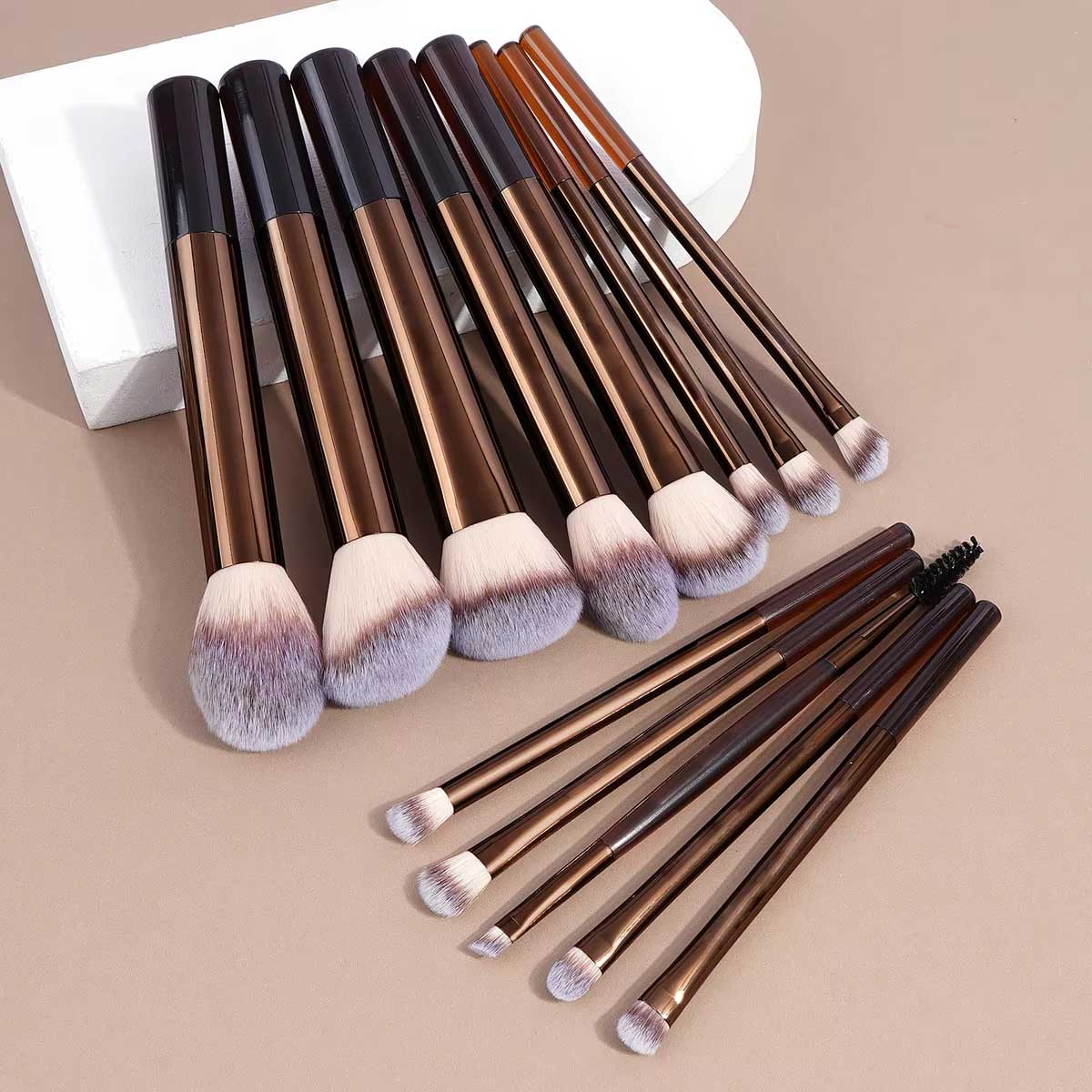 13PCS Makeup Brush Set Foundat - Huda Beauty Makeup Brush Set recension och pris