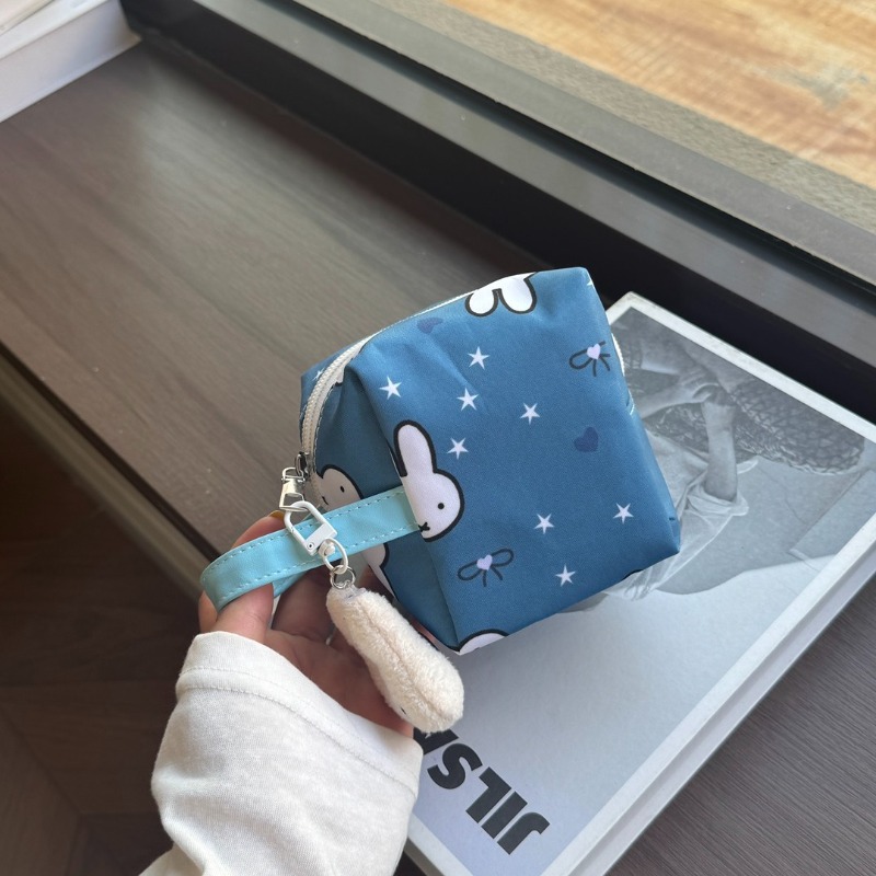 Kawaii Miffy Cute Blue Square  - Beauty Makeup Edit recension och pris